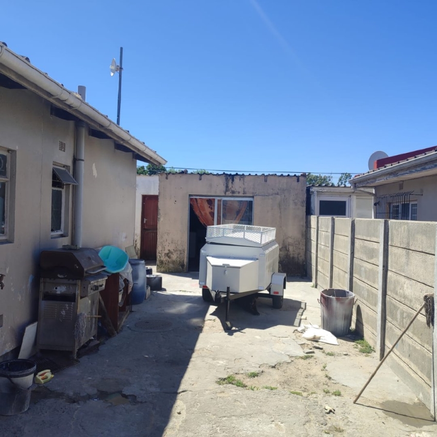 3 Bedroom Property for Sale in Uitsig Western Cape